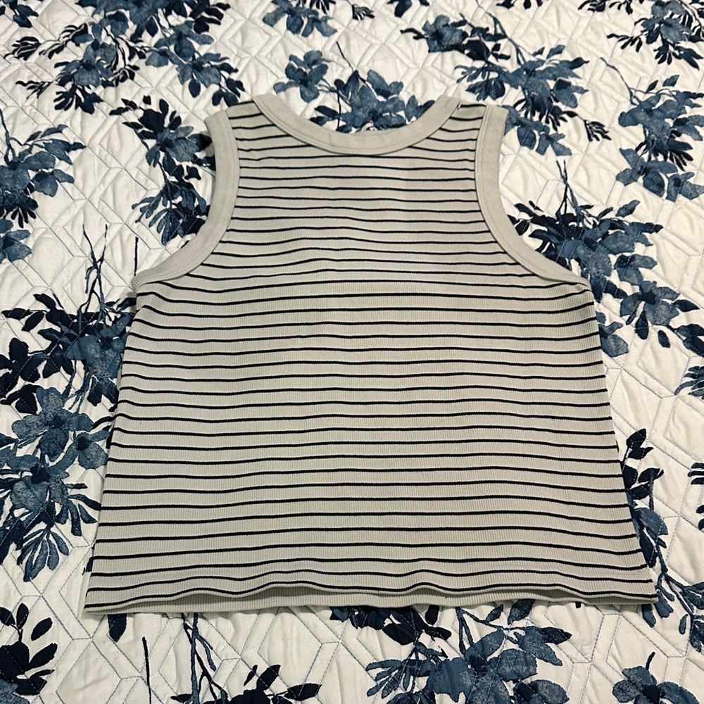 Bloom Seasons Striped Sleeveless Top - Black and White Womens Size L